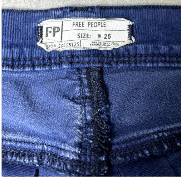 Free People Blue Corduroy Weekend Casual Straight Leg Skinny Pants Size 25 - Picture 5 of 5
